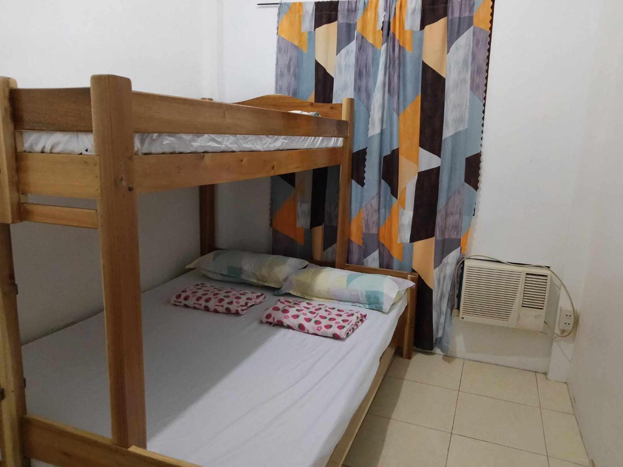 Estrelle Orange House - Backpackers Hub Apartment Puerto Princesa Exterior photo