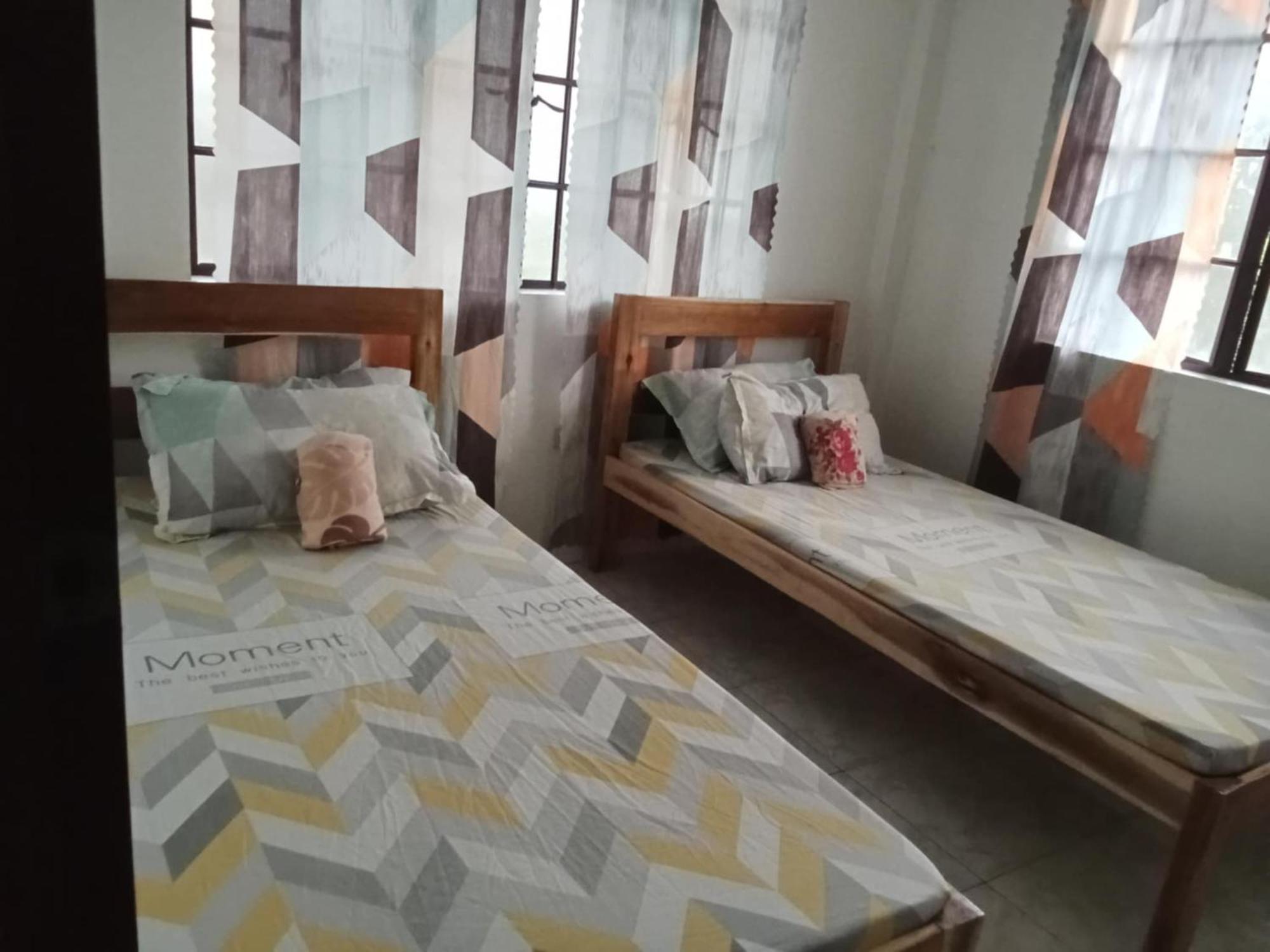 Estrelle Orange House - Backpackers Hub Apartment Puerto Princesa Exterior photo